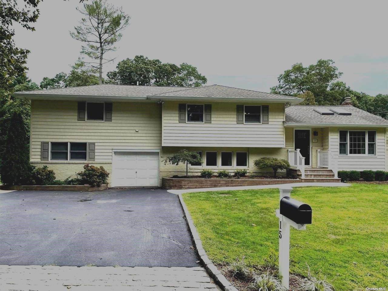 15 Berrywood Drive - Photo 1