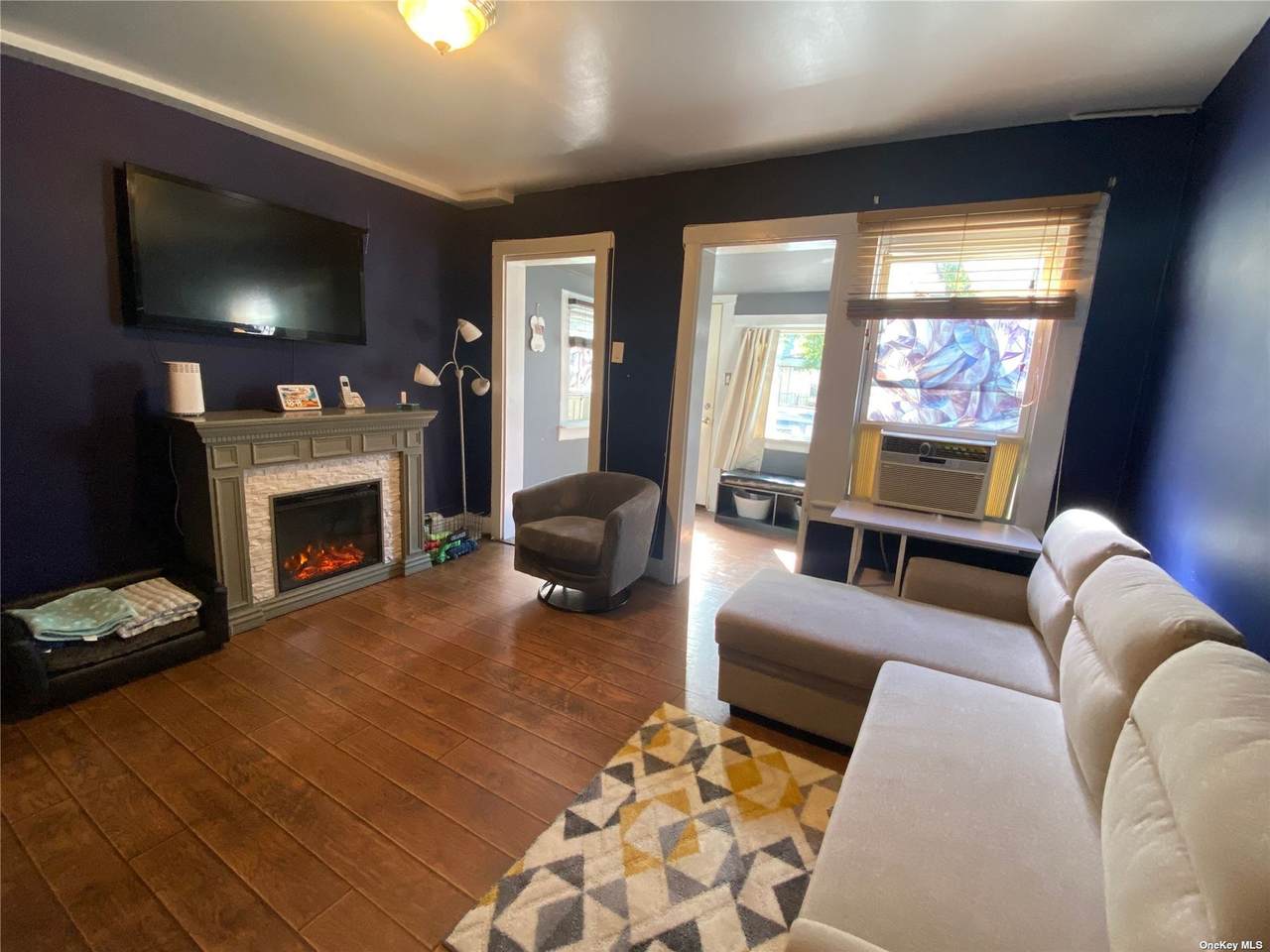 153-13 118 Avenue - Photo 1