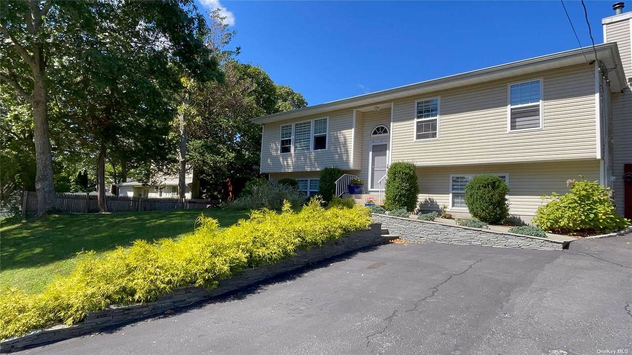 7 Ridgewood Lane - Photo 1