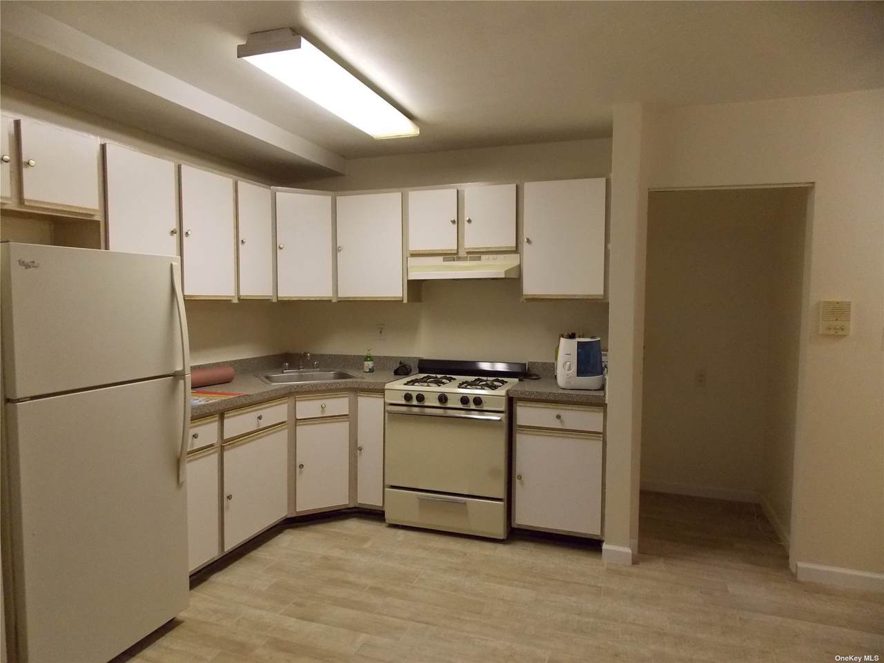 1491 Longfellow Avenue - Photo 1
