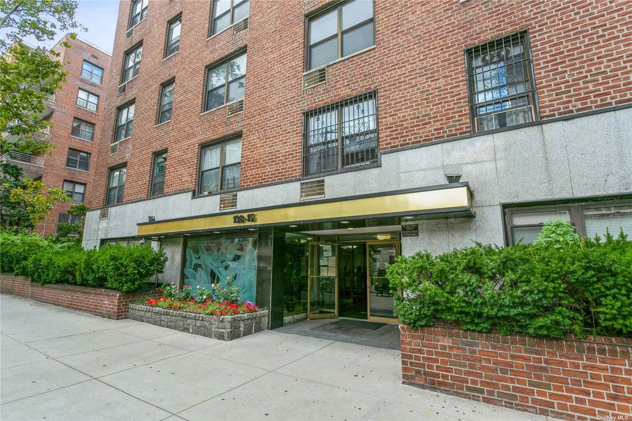 138-15 Franklin Avenue - Photo 1