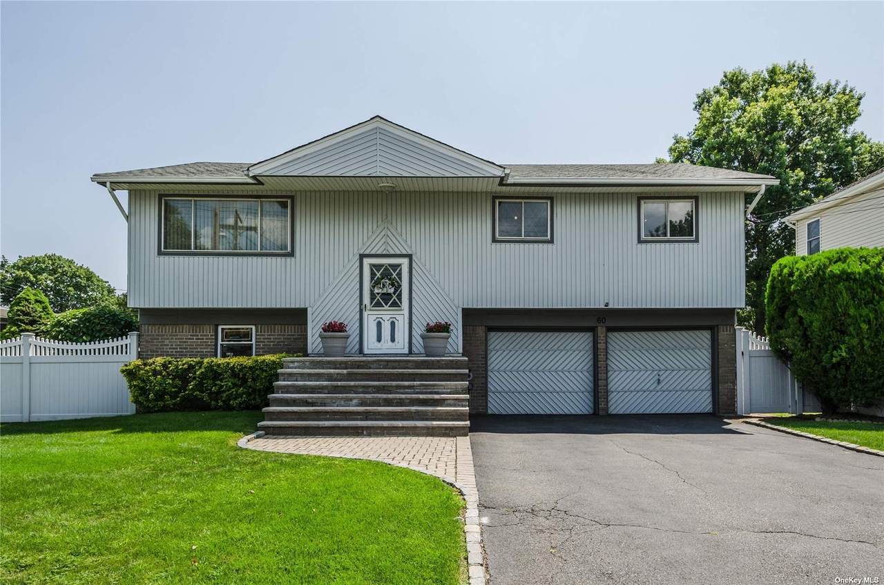 60 E. Windsor Parkway - Photo 1