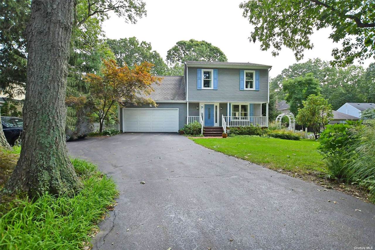 223 Lincoln Avenue - Photo 1