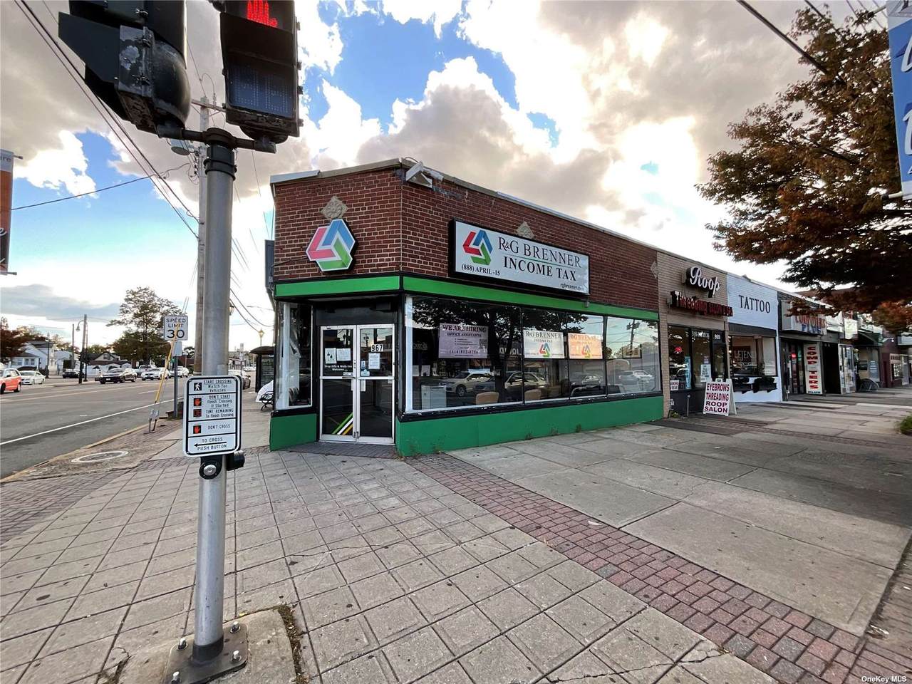 967 Hempstead Turnpike - Photo 1