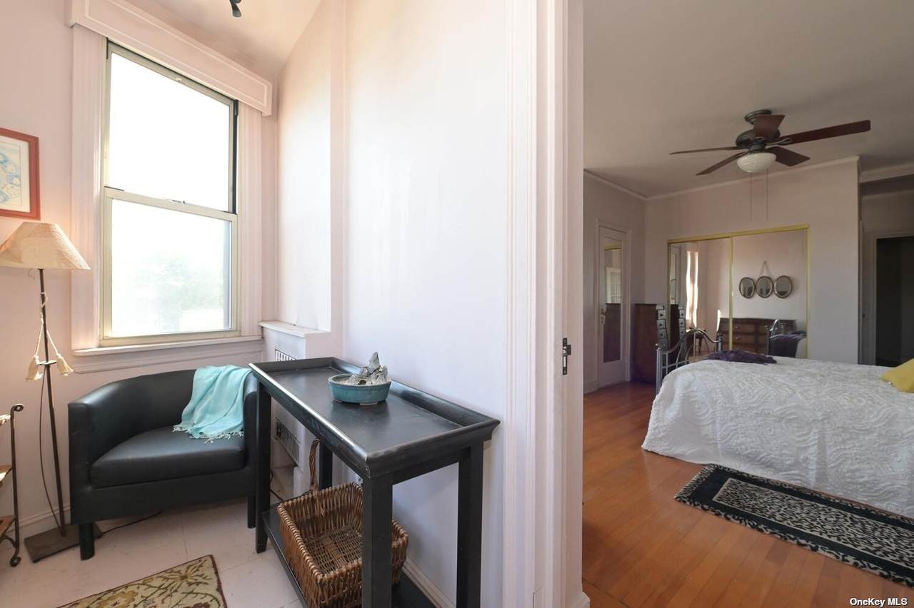 8 Barstow Road - Photo 1