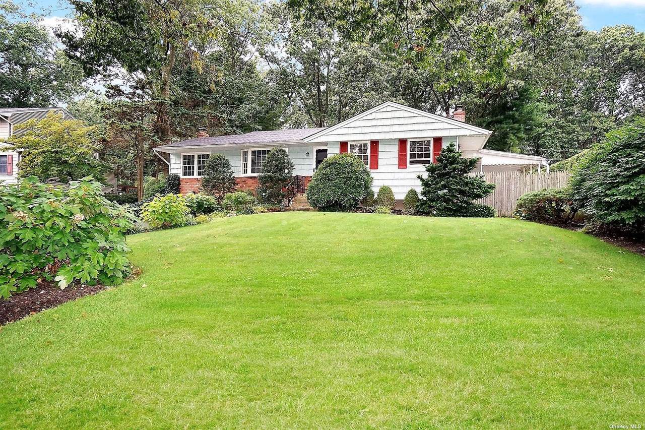 61 Robin Drive - Photo 1