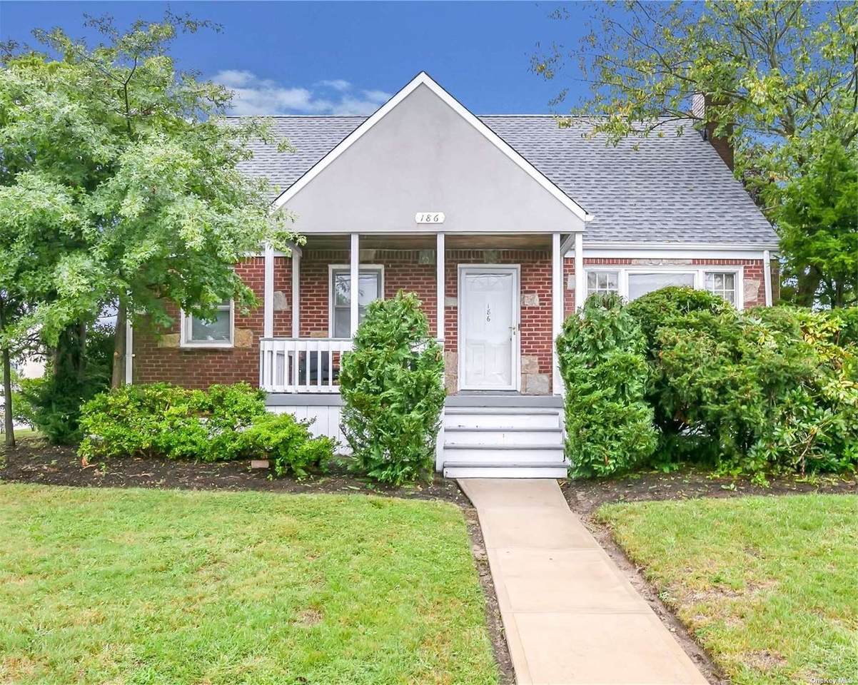186 Riviera Drive - Photo 1