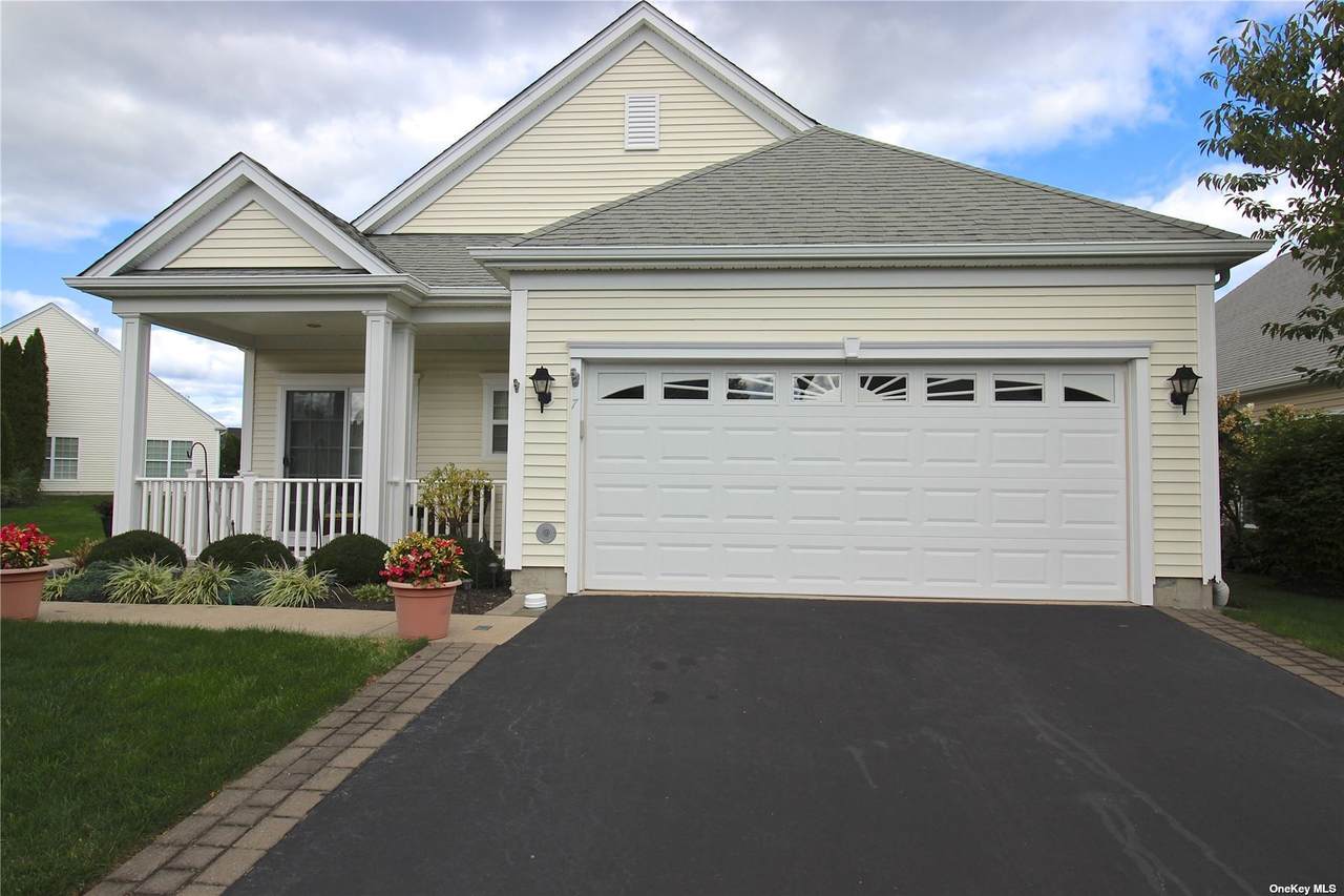 7 Hopkins Court - Photo 1