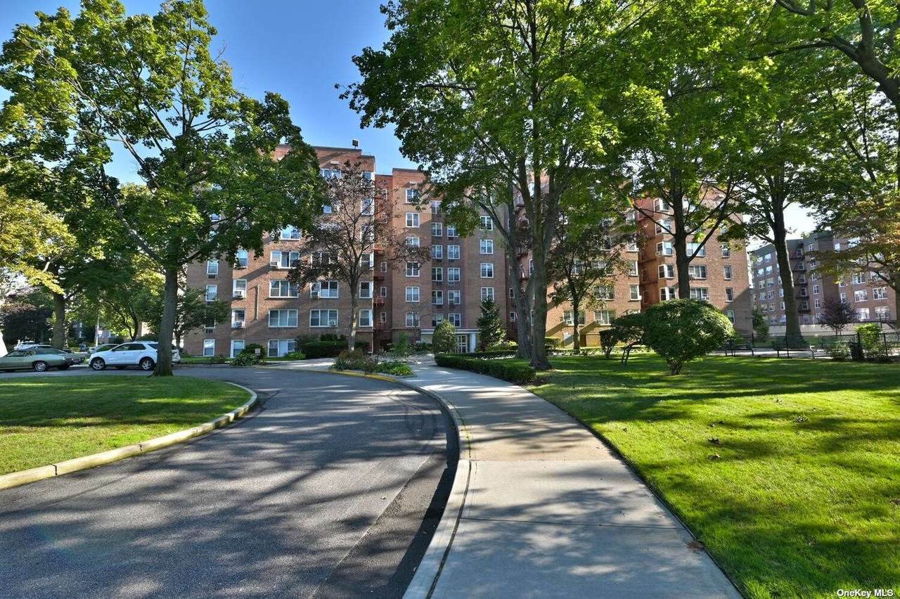 209-20 18th Avenue - Photo 1