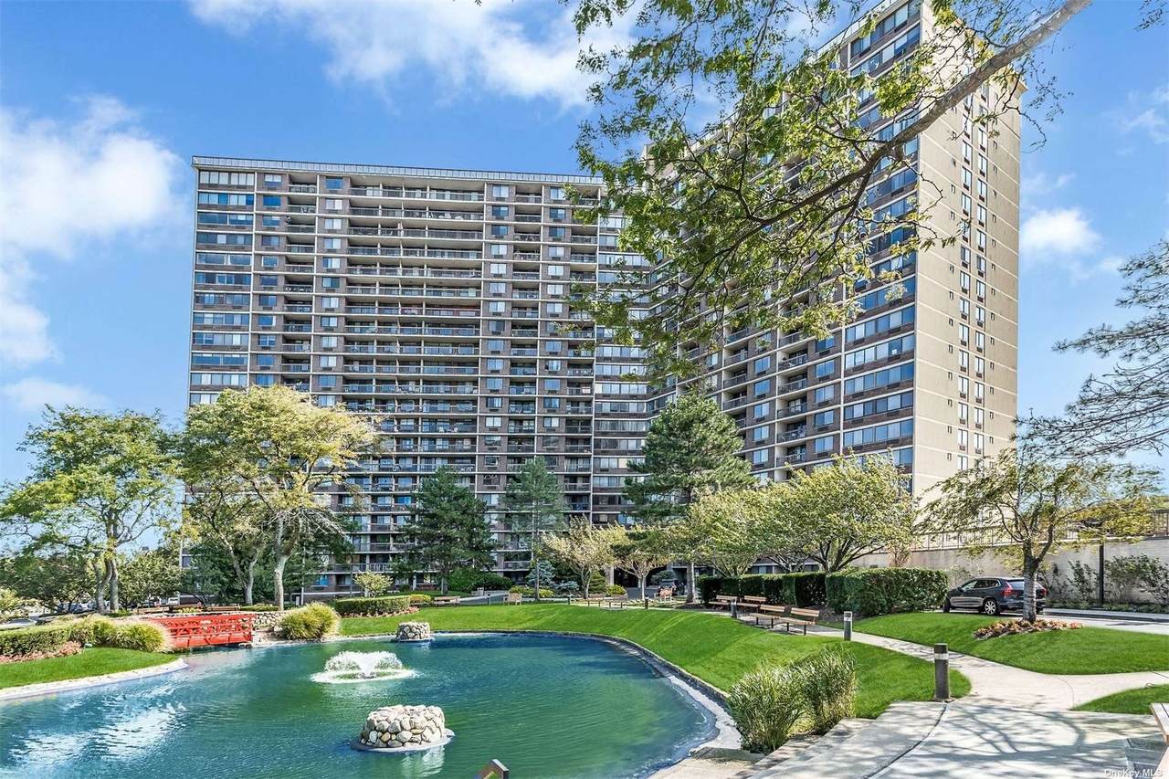 2 Bay Club Drive - Photo 1