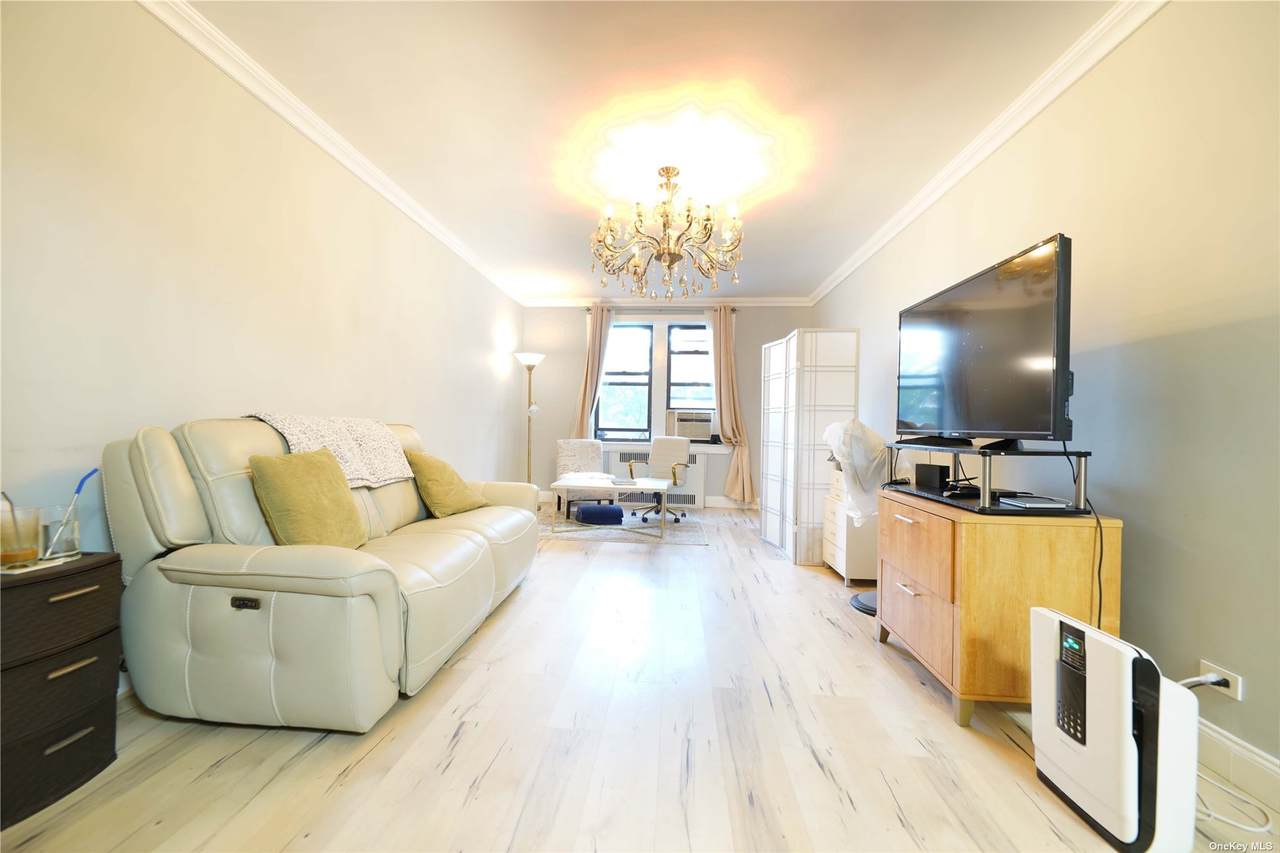 100-10 67th Road - Photo 1