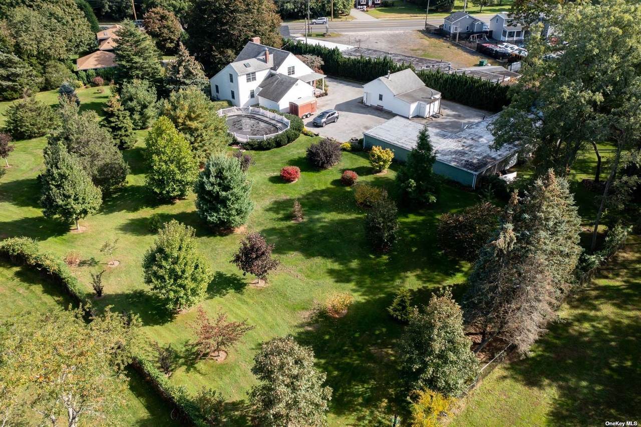 2541& 2543 Montauk Highway - Photo 1