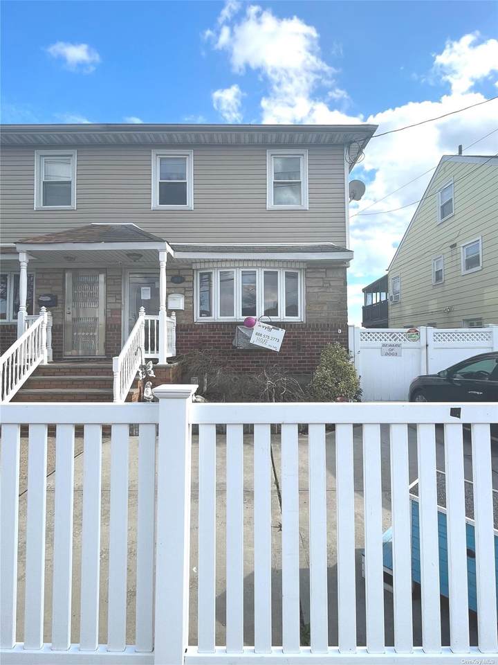 95-18 157th Avenue - Photo 1