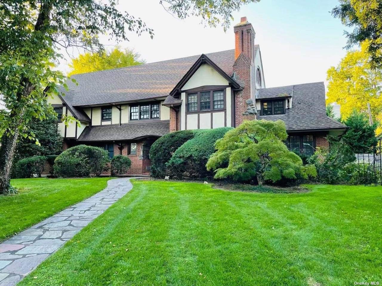 11 Gateway Dr - Photo 1