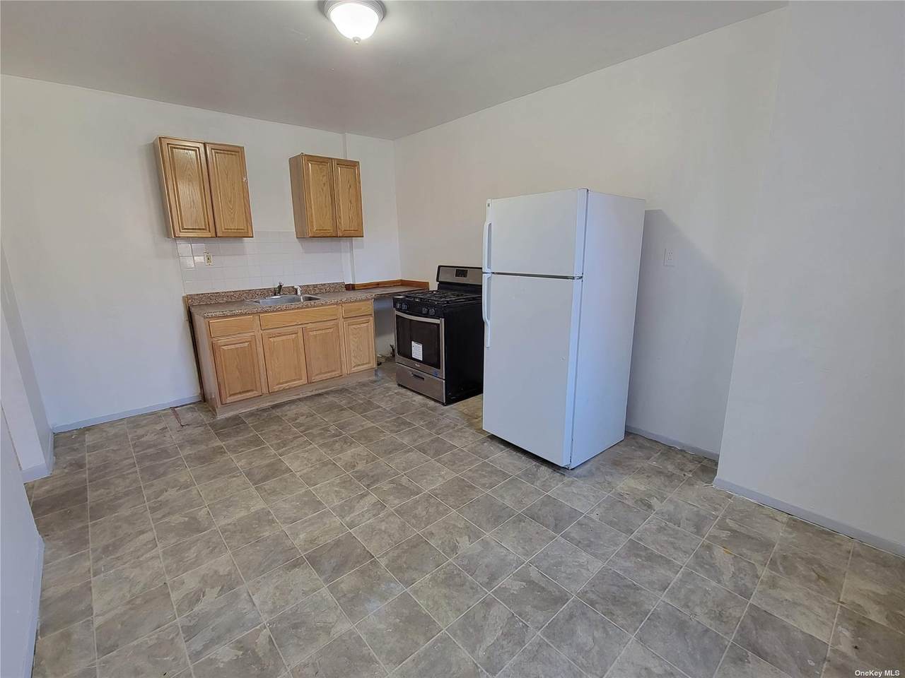 398 201 Street - Photo 1