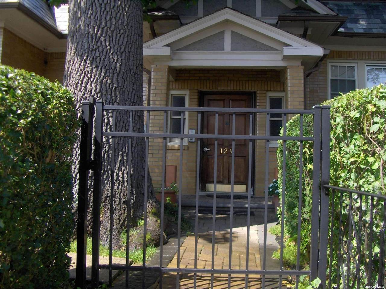 129 Broadway - Photo 1
