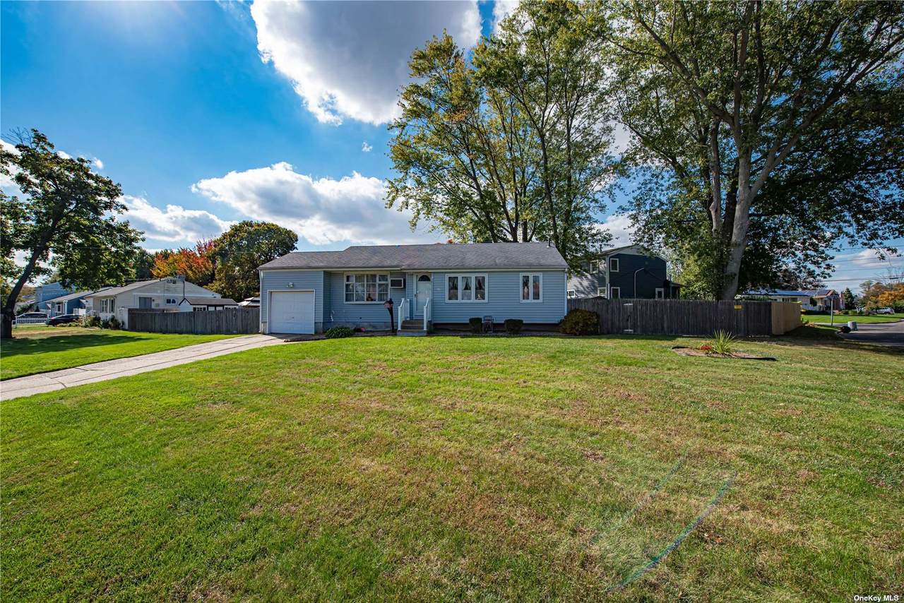 136 Chapel Hill Drive - Photo 1