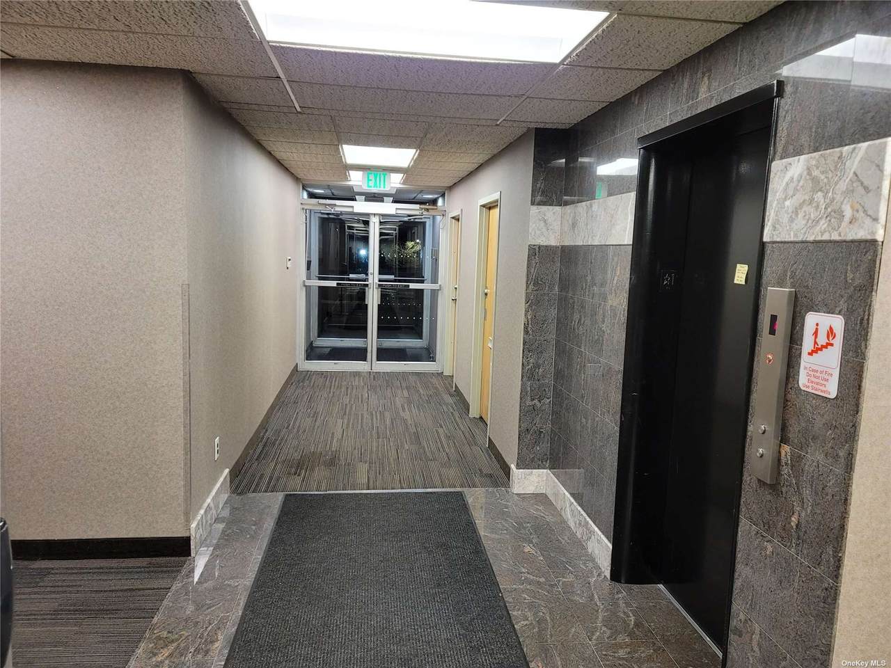 400 Jericho - Photo 1