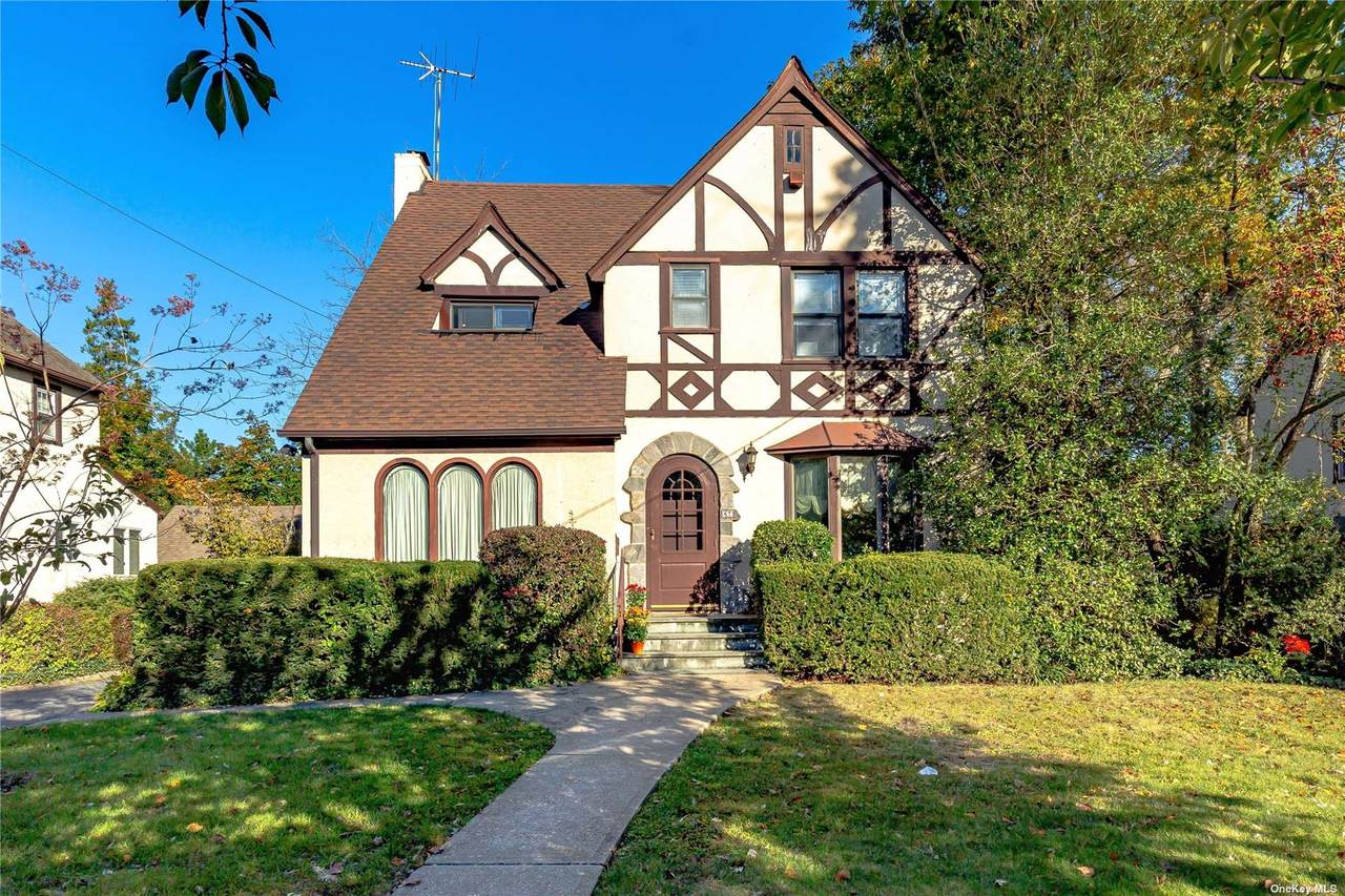 67 Allenwood Road - Photo 1