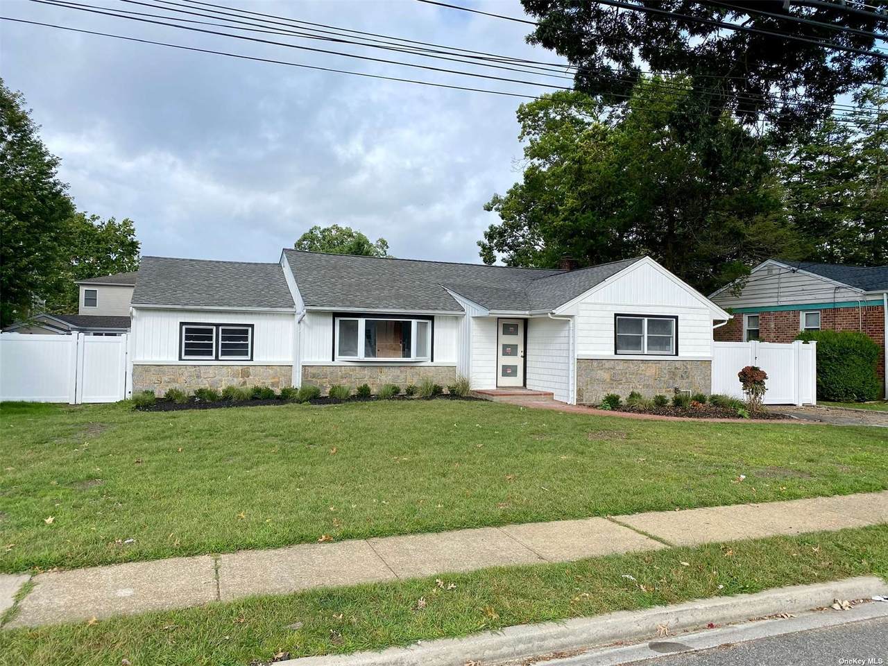 1610 Park Avenue - Photo 1