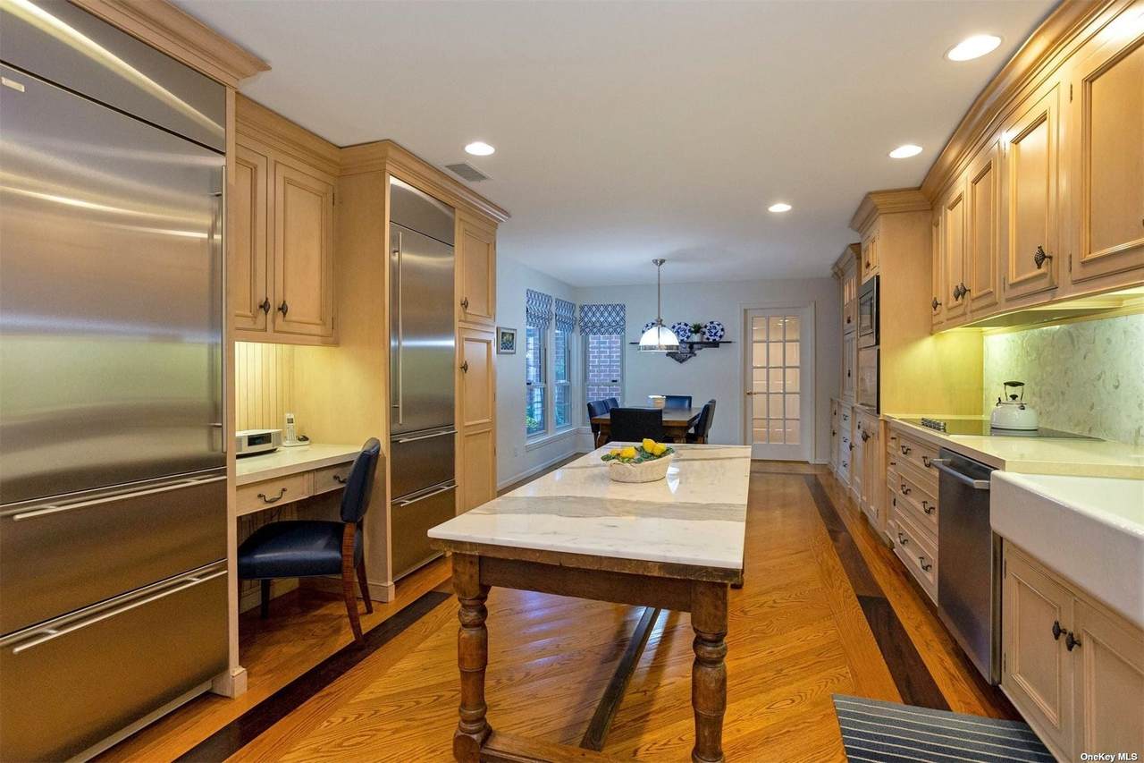 263 Sparrow Drive - Photo 1