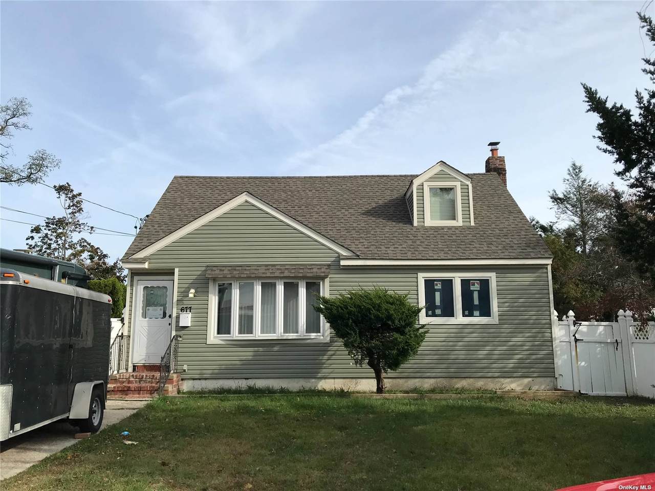 677 Partridge Avenue - Photo 1