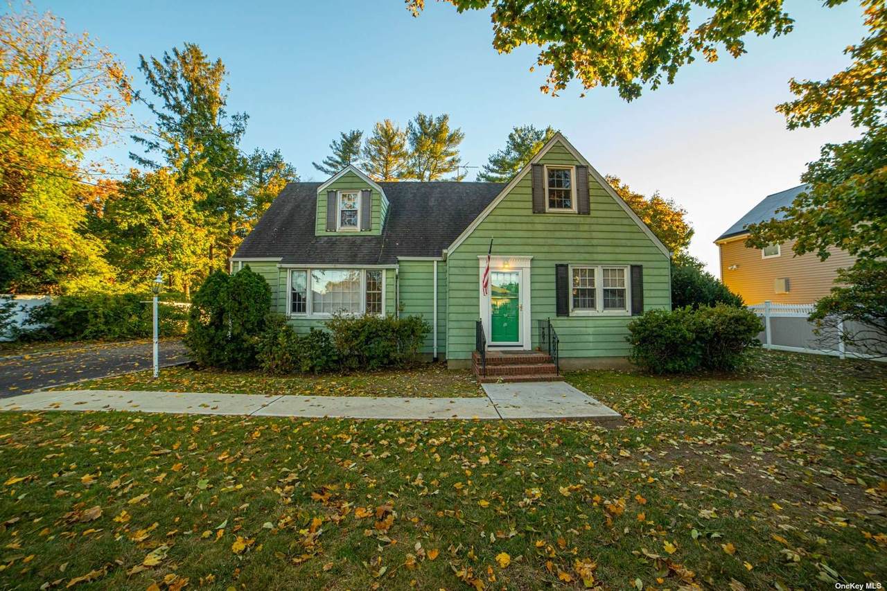 79 Sycamore Avenue - Photo 1