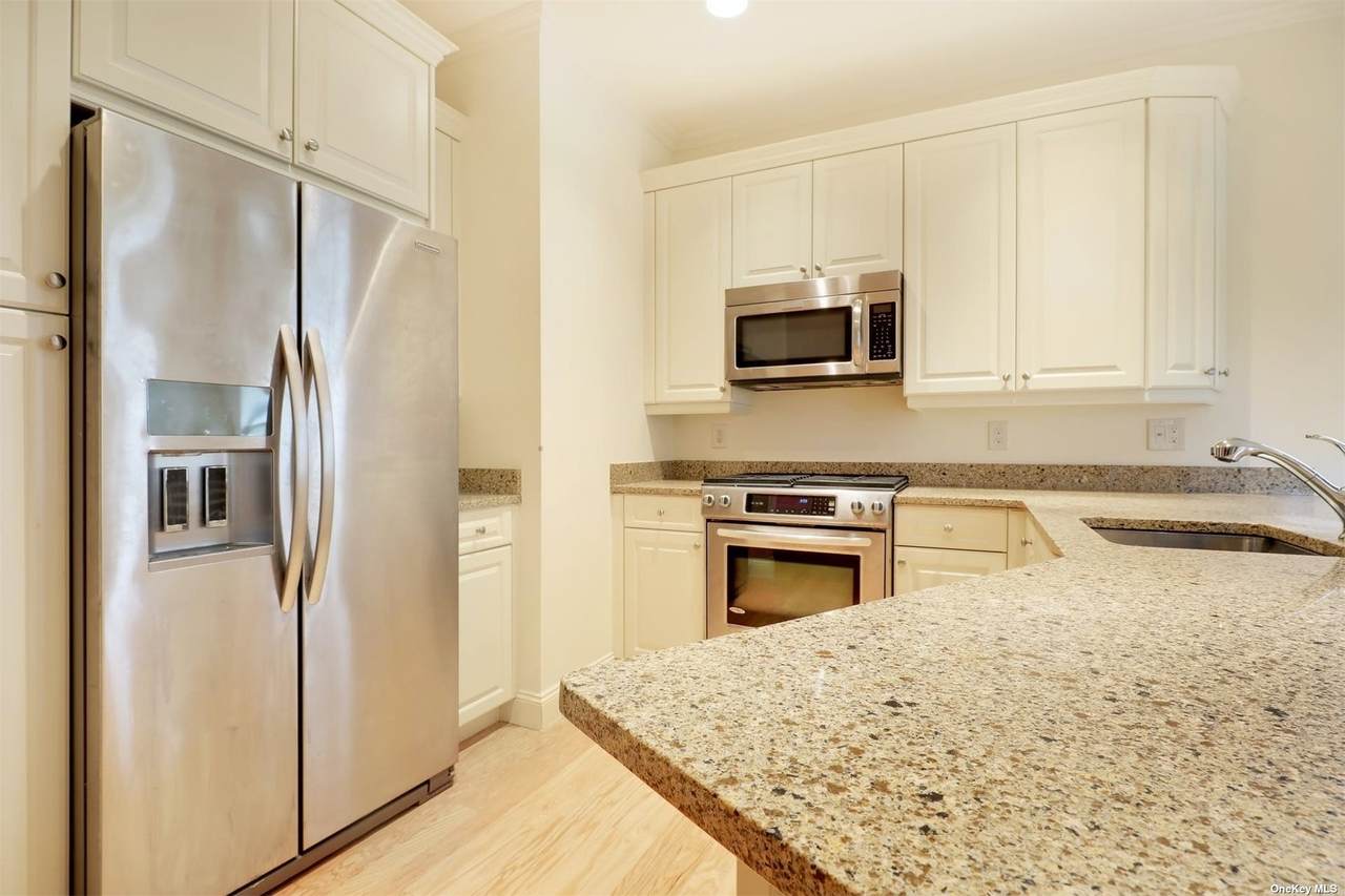 392 Roosevelt Way - Photo 1