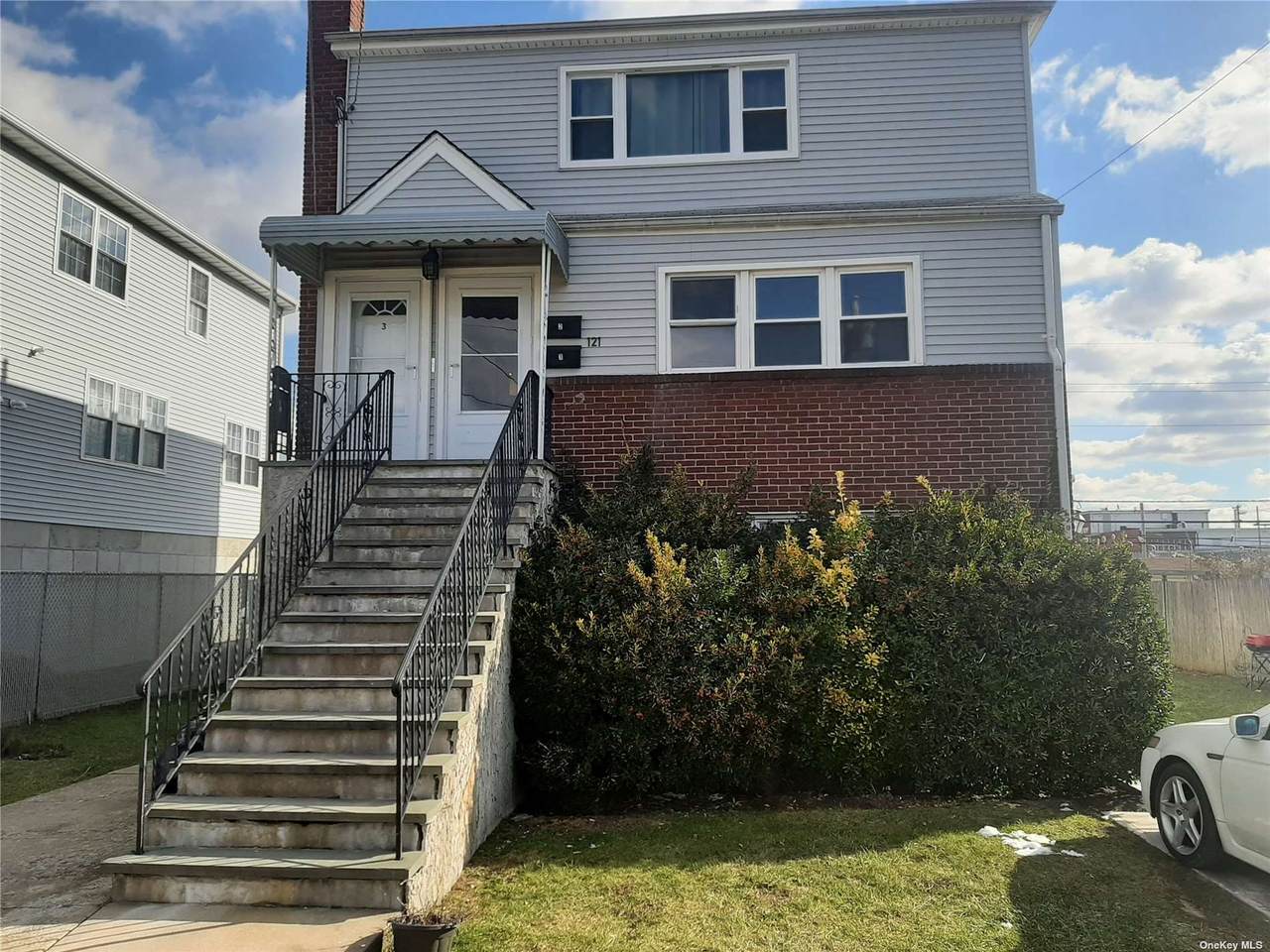 121 Nassau - Photo 1