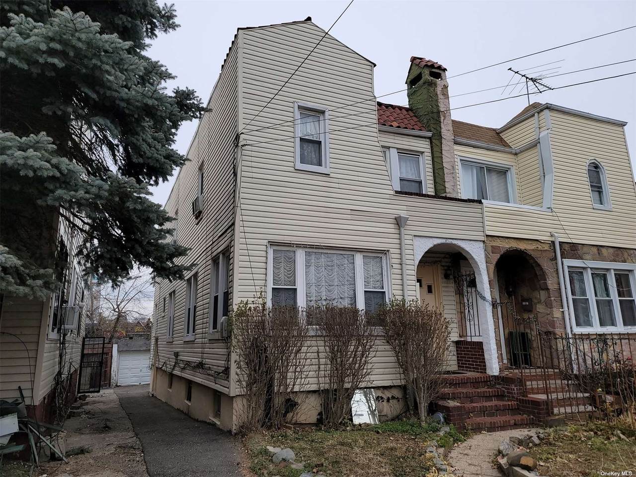 205-25 110th Avenue - Photo 1