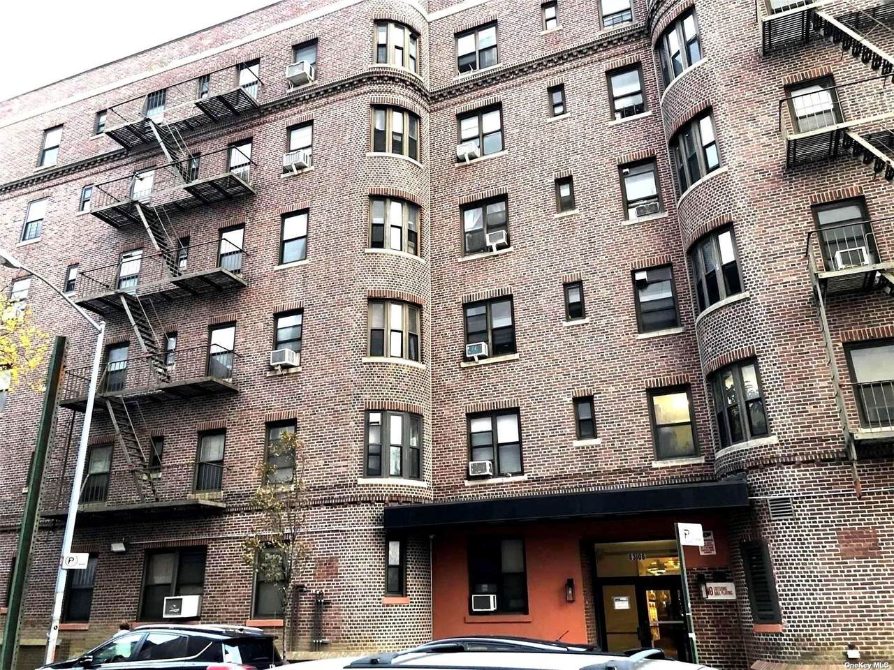 83-06 Vietor Avenue - Photo 1
