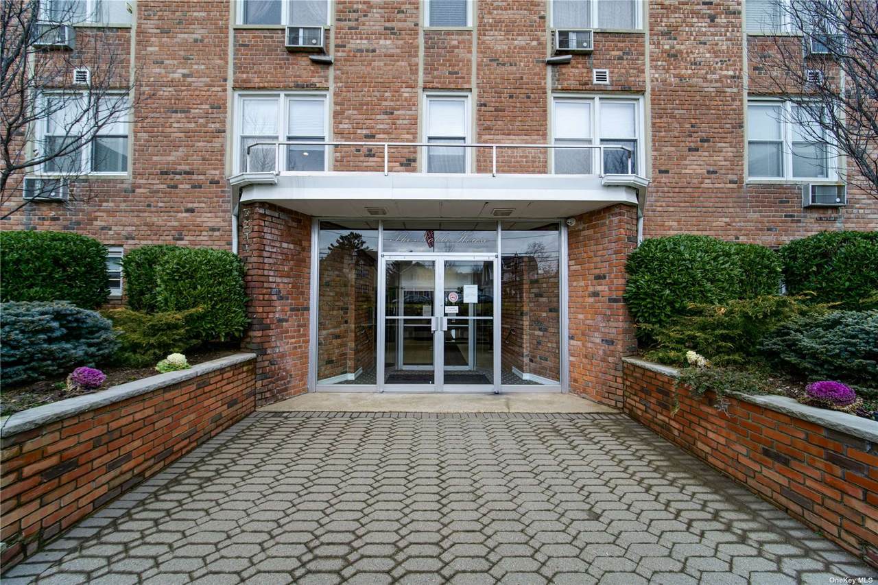 75 Noble Street - Photo 1