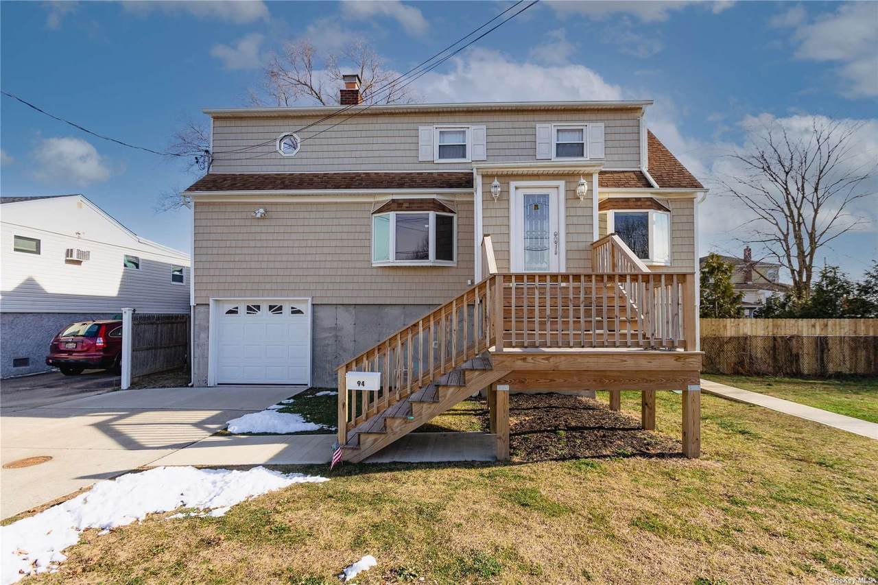 94 4th Avenue - Photo 1