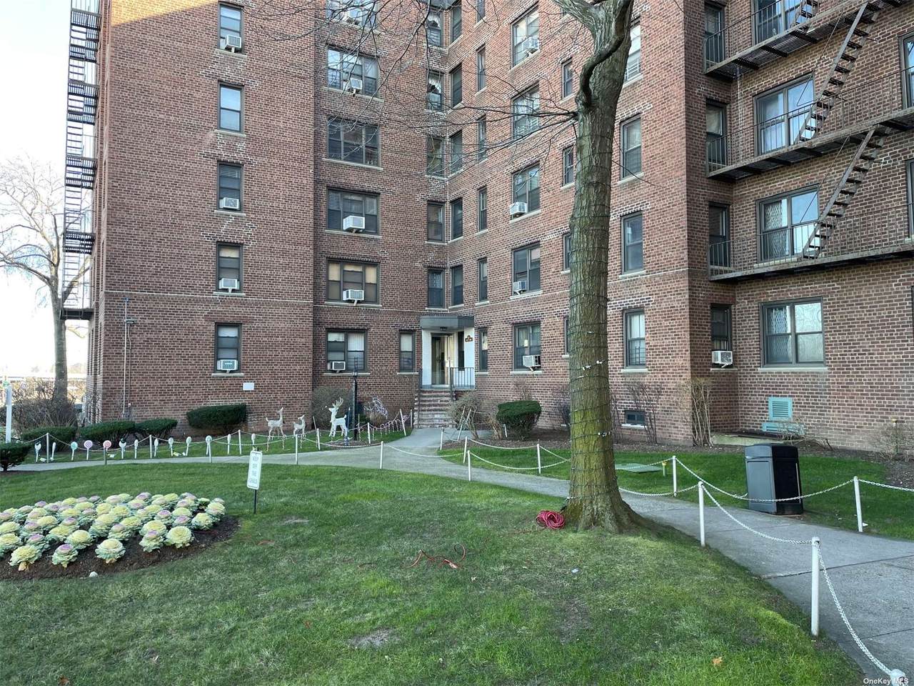 112-30 Northern Boulevard - Photo 1
