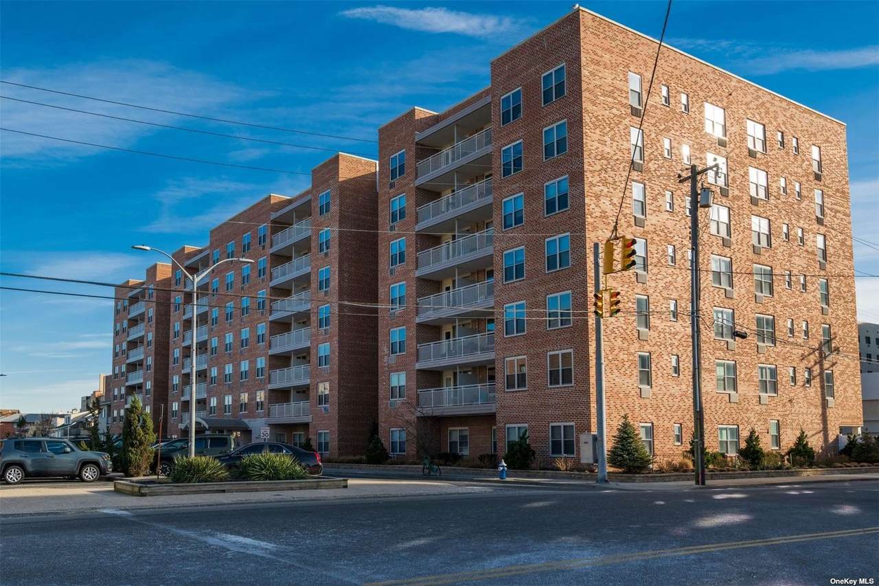 410 East Broadway - Photo 1