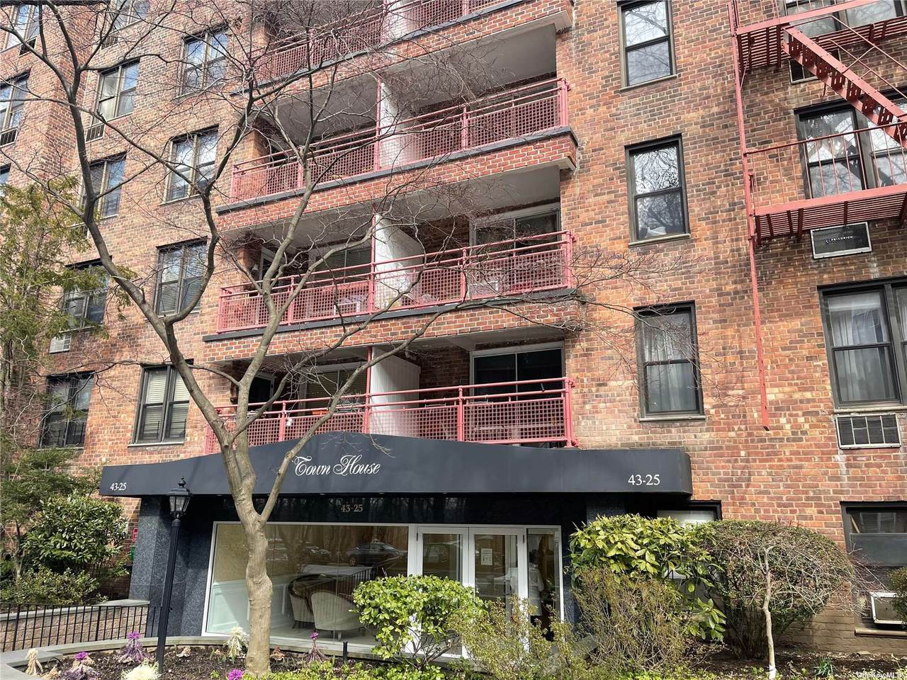 43-25 Douglaston Pkwy - Photo 1
