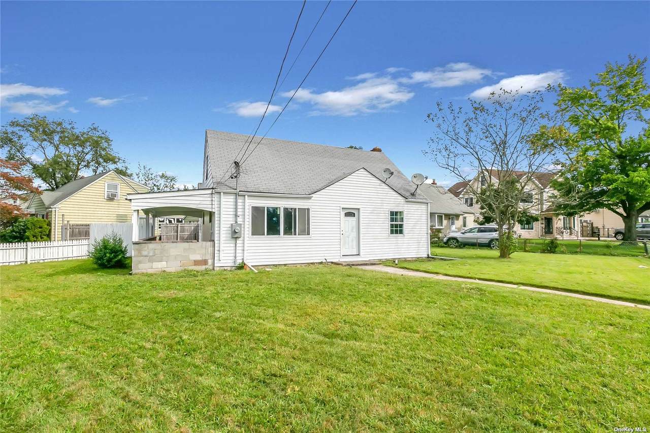 1161 Hook Creek Boulevard - Photo 1