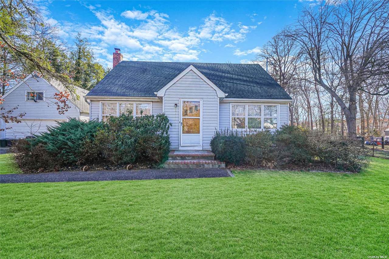 166 Waverly Avenue - Photo 1