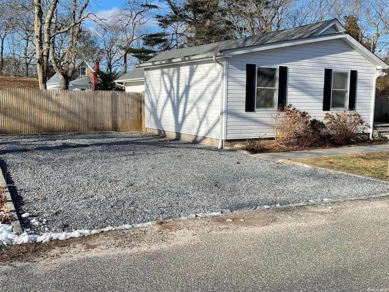 80 Montgomery Avenue - Photo 1