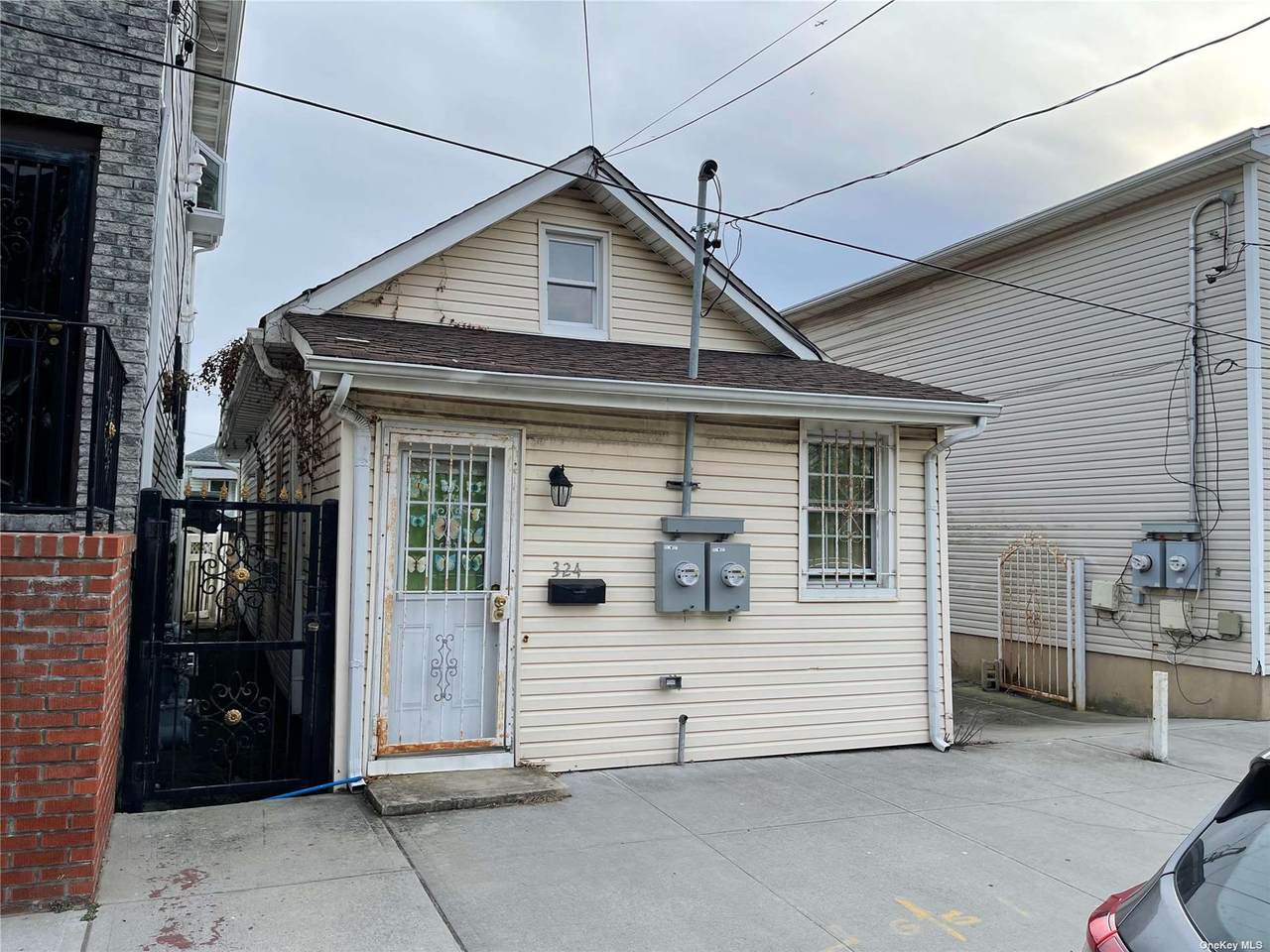 324 Beach 48th Street - Photo 1