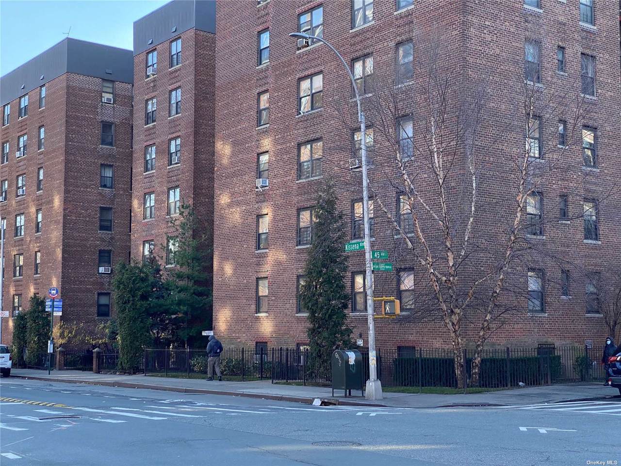 45-10 Kissena Boulevard - Photo 1
