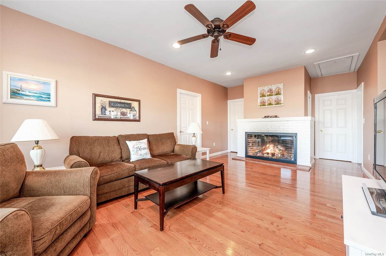 738 Park Avenue - Photo 1