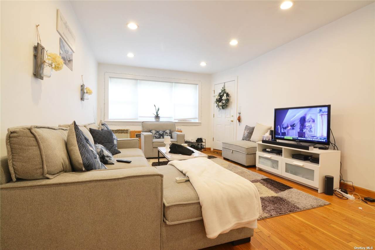 150-27 70 Road - Photo 1