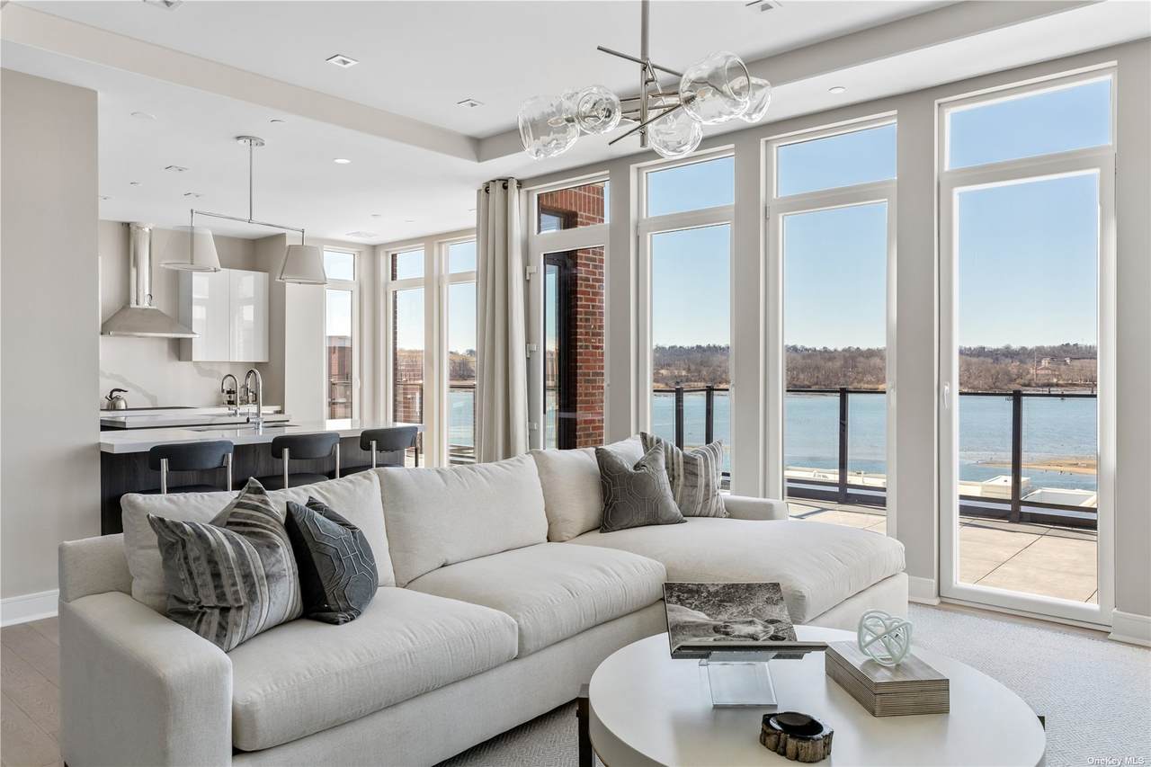 10 Shore Road - Photo 1