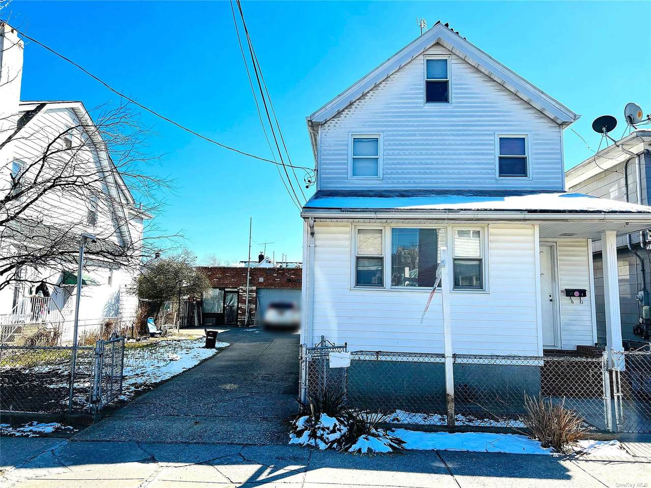 137-54 Kalmia Avenue - Photo 1