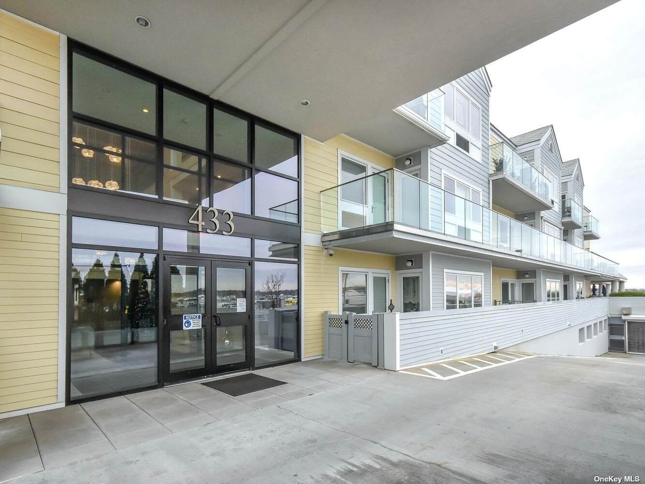 433 Main Street - Photo 1