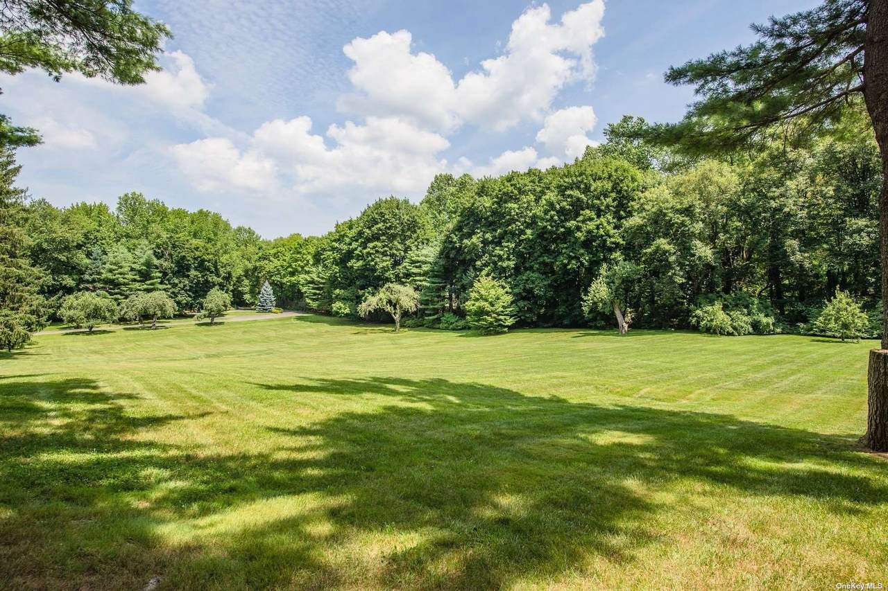 253 Lattingtown Road - Photo 1