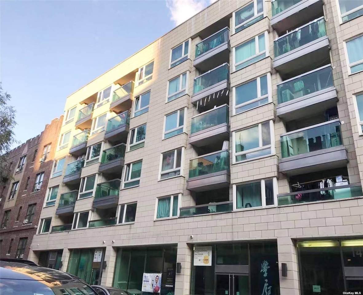 140-22 Beech Avenue - Photo 1