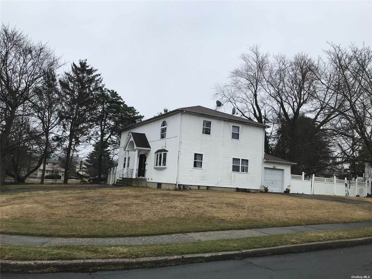 4 Devon Lane - Photo 1