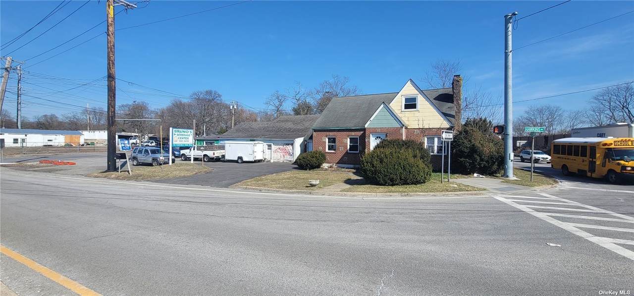 145 Hawkins Avenue - Photo 1